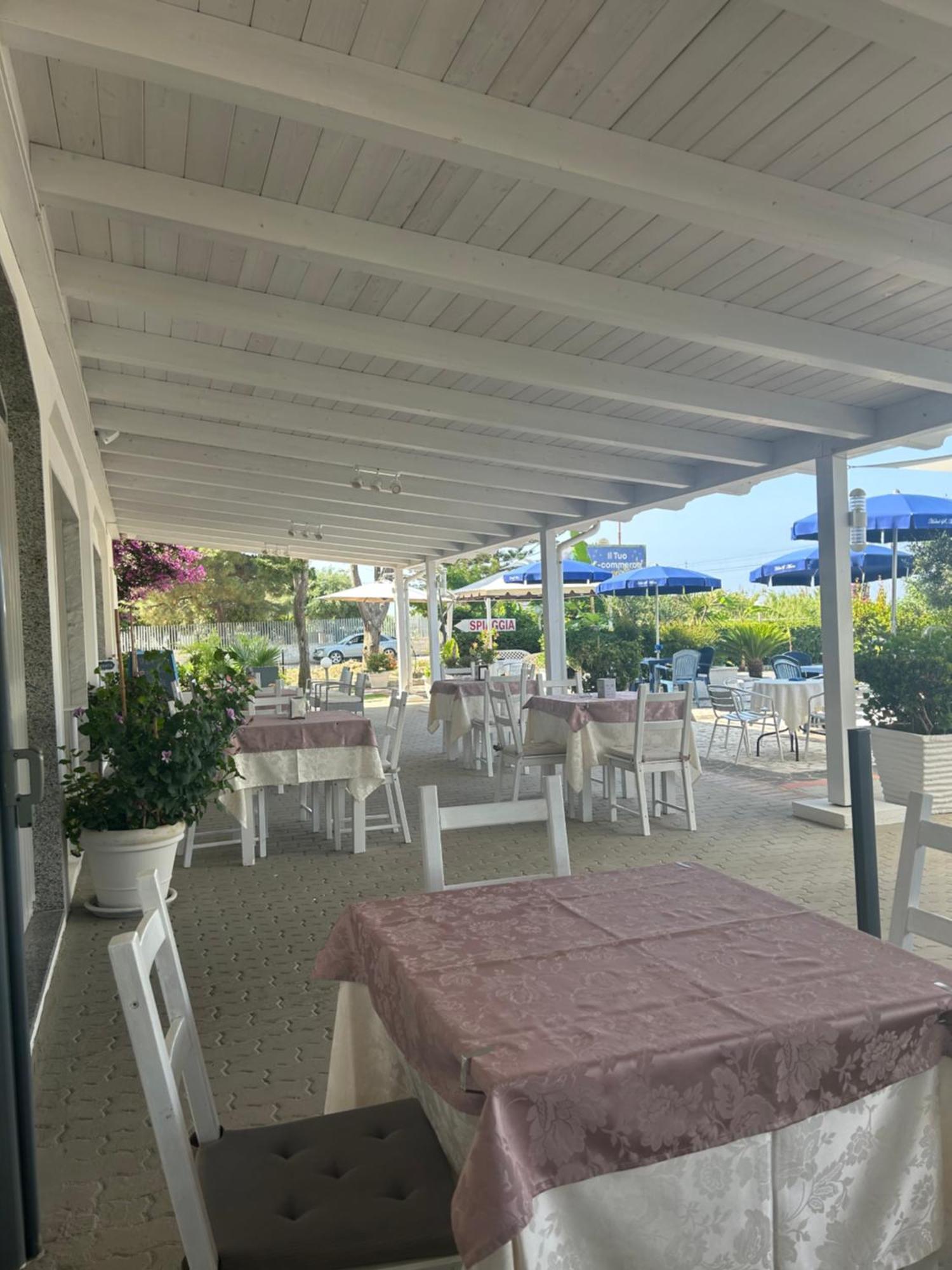 Hotel Ristorante Santa Maria Амантеа Екстериор снимка